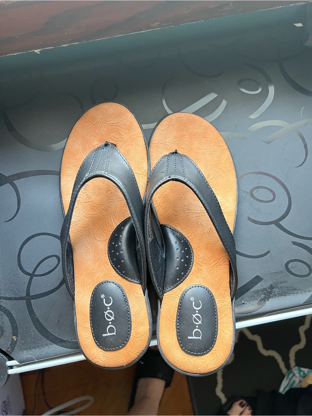 b.o.c. Women's Black and Tan Comfort Thong Sandals
